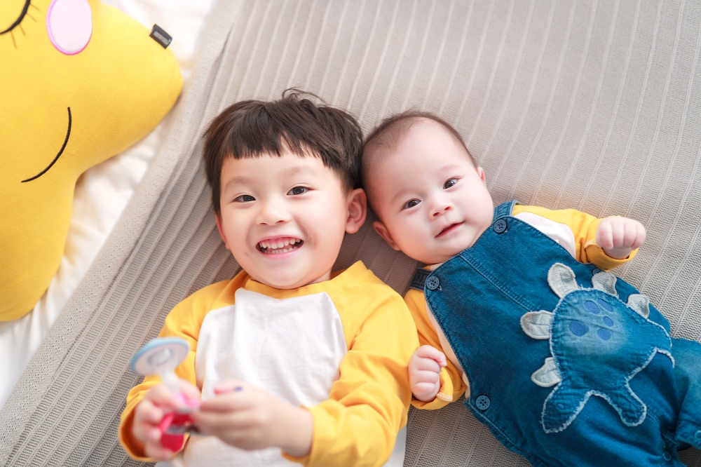 蔡小鹿棚內親子寫真